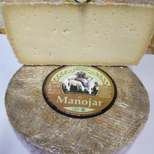 Cargar imagen en el visor de la galería, Queso Artesano De Oveja Con Leche Cruda El Manojar