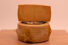 Cargar imagen en el visor de la galería, Don Apolonio Añejo En Aceite